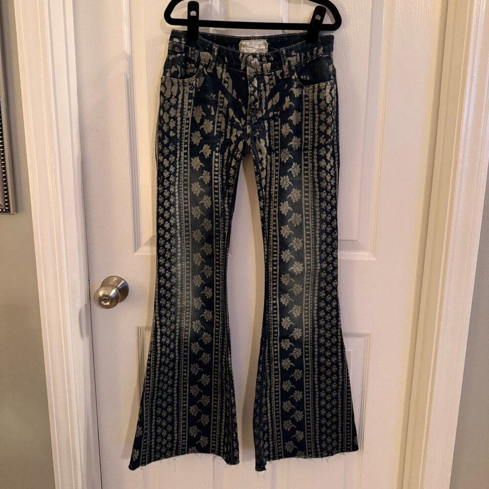 Free People Mantra Bali Flare Stretch Jean Denim Print 24 RARE